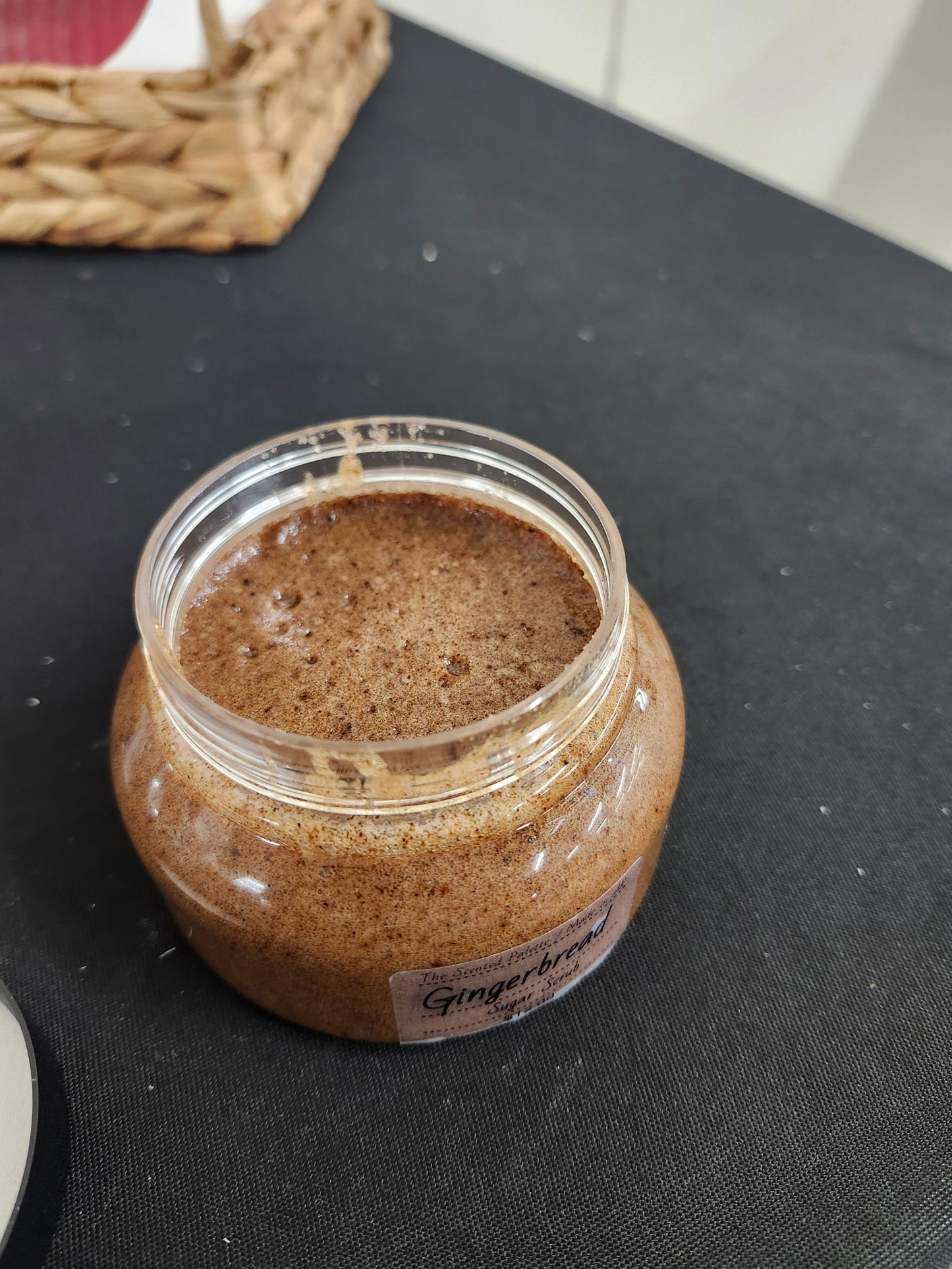 Gingerbread- 8 oz Sugar Scrub